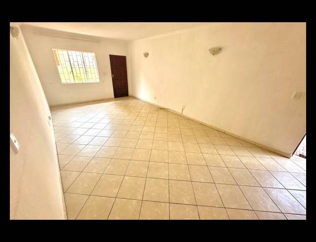 2 BEDROOM TOWNHOUSE FOR SALE IN MULBARTON